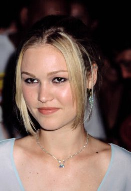 Julia Stiles 