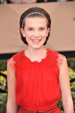 Millie Bobby Brown 23 Yıllık Screen Actors Guild Ödülleri için gelenler, Sag Aftra tarafından sunulan - Gelenler 1, Shrine Exposition Center, Los Angeles, Ca Ocak 29, 2017. Fotoğraf: Elizabeth Goodenough / Everett Koleksiyonu