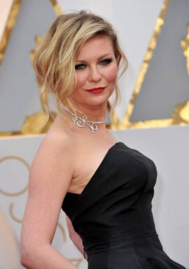 Kirsten Dunst 89th Academy Awards Oscar 2017 için gelenler-gelenler 1, Hollywood ve Highland Center, Los Angeles, CA Şubat 26, 2017 de Dolby Theatre. Fotoğraf: Elizabeth Goodenough/Everett Collection