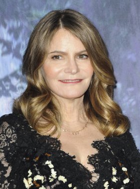 , The Regency Village Theatre, Los Angeles, CA 13 Şubat 2018 Annihilation Premiere için gelenler Jennifer Jason Leigh. Fotoğraf: Elizabeth Goodenough/Everett Collection