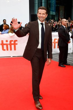 Bradley Cooper, 9 Eylül 2018'de Toronto Uluslararası Film Festivali 2018,Roy Thomson Hall, Toronto'da A Star Is Born Gala Galası için geliyor. Fotoğraf: Ja / Everett Koleksiyonu