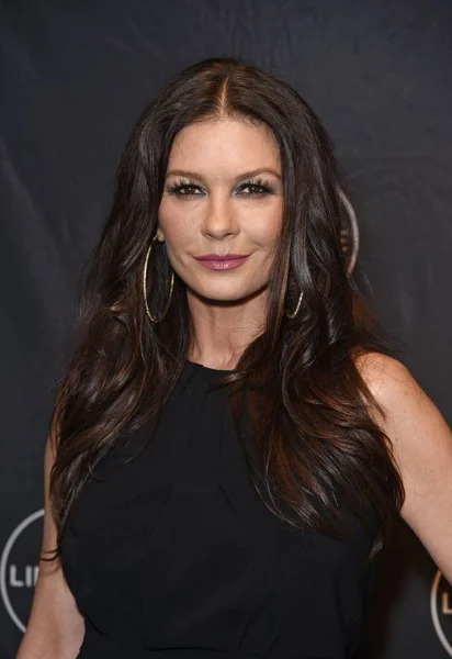 Catherine Zeta Jones Bij Aankomst Voor Cocaïne Peettante Griselda Blanco — Stockfoto