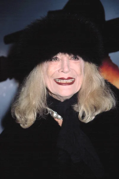 Sylvia Miles Bij Premiere Van Levend Van Bagdad — Stockfoto