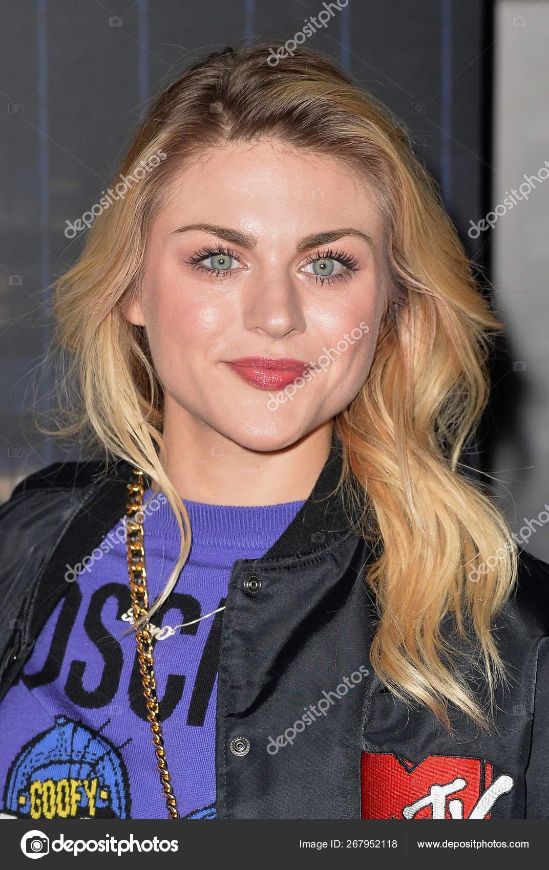 Frances Bean Cobain Atendimento Para Moschino Fashion Show Pier Nova Foto editorial everett225 267952118