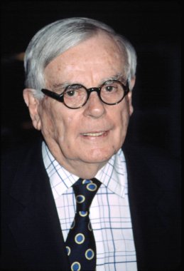 Dominick Dunne telefon Booth prömiyeri, NY 3/31/2003, CJ Contino tarafından