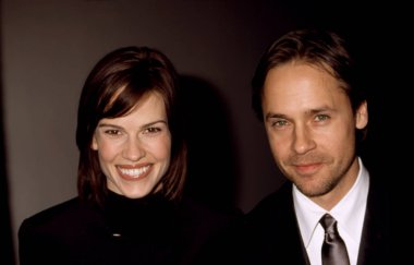 Hilary Swank ve Chad Lowe Guggenheim film & medya sanatları yararı, NY 11/20/00, CJ Contino tarafından