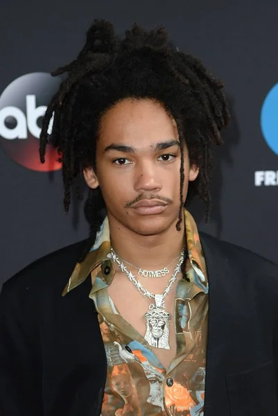 Luka Sabbat Při Příjezdu Pro Abc Volný Upfront 2018 Hospoda — Stock fotografie