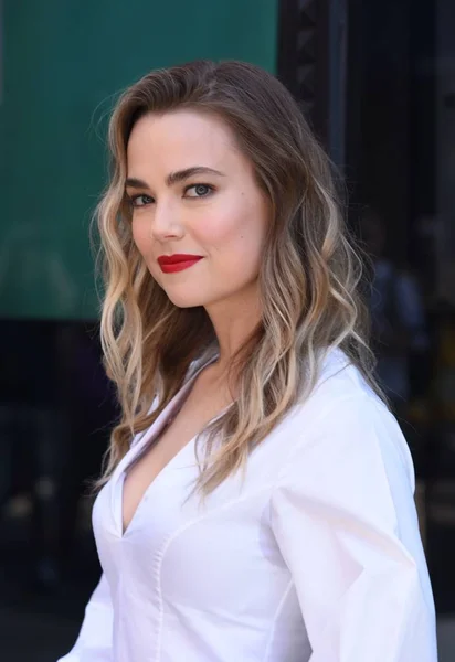 Rebecca Rittenhouse Sett Build Serien För Att Främja Unfriended Dark — Stockfoto