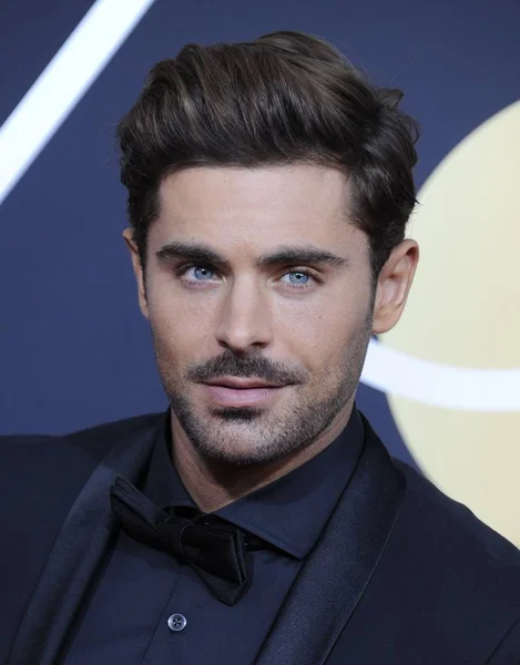 Zac Efron Při Příjezdu Ročník Golden Globe Awards Příjezdy Beverly — Stock fotografie