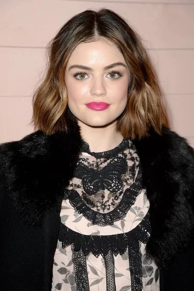 Lucy Hale Atendimento Para Kate Spade New York Fall Winter — Fotografia de Stock