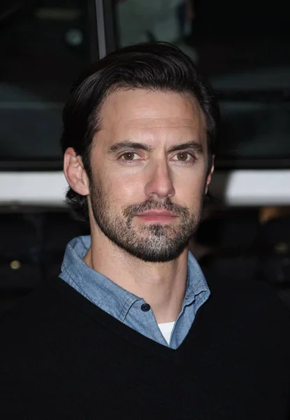 Майло Вентимилья Milo Ventimiglia Присоединяется Duracell Fdny Напомнить Людям Переход — стоковое фото