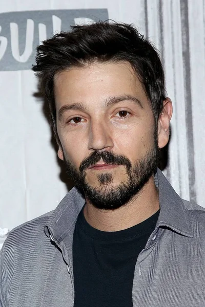 Diego Luna Por Dentro Para Aol Build Series Celebrity Candids — Foto de Stock