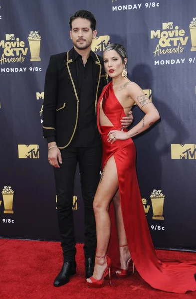 Eazy Halsey Arrivals 2018 Mtv Movie Awards Barker Hangar Los — Stock Photo, Image