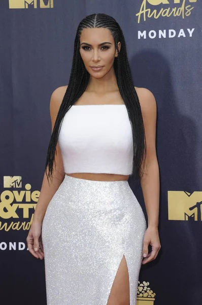 Kim Kardashian 2018 Mtv Movie Ödülleri Için Geliyor Barker Hangar — Stok fotoğraf