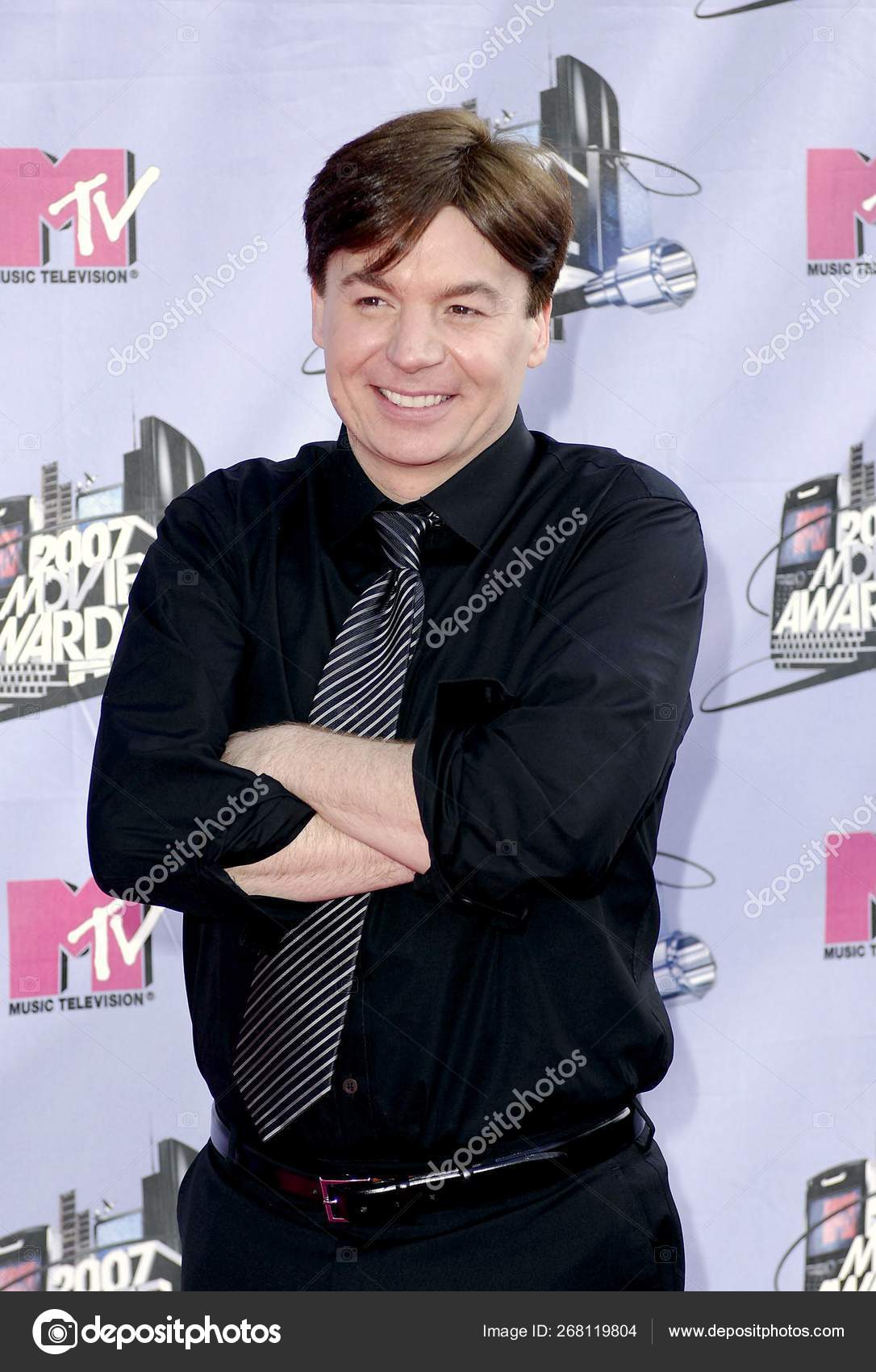 Mike Myers Arrivals 2007 Mtv Movie Awards Arrivals Gibson - micheal myers song roblox id