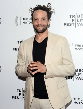 Savion Glover on the Town taraması ve Frank Sinatra Centennial Tribute Tribeca Film Festivali 2015, Spring Street Studios, New York, NY Nisan 21, 2015 için gelenler. Fotoğraf: eli Winston/Everett Collection