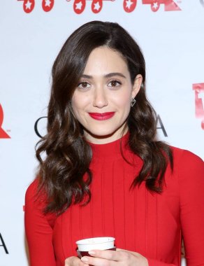 Emmy Rossum Godiva ve Toys için TOT ' 's sıcak çikolata için bir neden ulusal Charity programı kick off için bir kamu görünümünde, Godiva Chocolatier, New York, NY Kasım 30, 2015. Fotoğraf: Andres Otero/Everett Collection