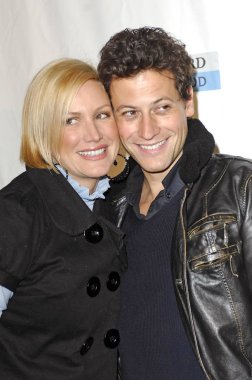 Alice Evans, yanan Gruffudd, BAFTA Ingiliz film ve Televizyon Sanatları Akademisi la Tea Party, Four Seasons Hotel, Los Angeles, CA, 14 Ocak 2007. Fotoğraf: Michael Germana/Everett Collection