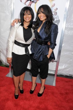 Rebbie Jackson, Janet Jackson Tyler Perry's Why I Get Married Too için gelenler? Premiere, Görsel Sanatlar Okulu (Sva) Tiyatrosu, New York, Ny Mart 22, 2010. Fotoğraf: Rob Rich / Everett Koleksiyonu