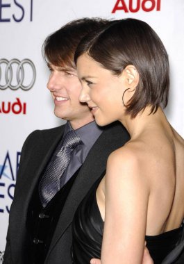 Tom Cruise, Katie Holmes için gelen Lions için Lambs Premiere at açılış Night in afi Fest 2007 Audi tarafından sunulan, Arclight Hollywood Cinerama Dome, Los Angeles, CA, Kasım 01, 2007. Fotoğraf: Michael Germana/Everett Collection
