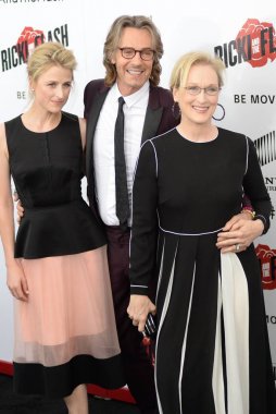 Mamie Gummer, Rick Springfield, Meryl Streep, Ricki ve Flash Premiere için gelenler, Loews Lincoln Square, New York, NY Ağustos 3, 2015. Fotoğraf: Kristin Callahan/Everett Collection