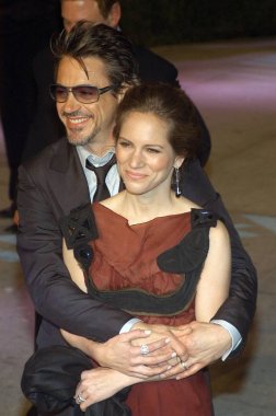 Robert Downey Jr, Susan Levin 2007 Vanity Fair Oscar Partisi, Mortons Restaurant, Los Angeles, Ca, Şubat 25, 2007 için gelenler. Fotoğraf: Tony Gonzalez / Everett Koleksiyonu