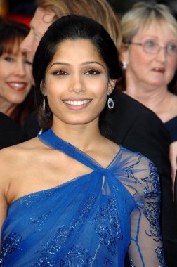 81. Yıllık Akademi Ödülleri için gelen Freida Pinto - Gelenler, Kodak Tiyatrosu, Los Angeles, Ca 2/22/2009. Fotoğraf: Dee Cercone /Everett Collection