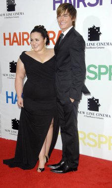 Nikki Blonsky, Zac Efron Saç Spreyi Ny Premiere için gelenler, Ziegfeld Tiyatrosu, New York, Ny, Temmuz 16, 2007. Fotoğraf: George Taylor / Everett Koleksiyonu