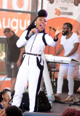 Janelle Monae Janelle Monae ile Nbc Today Show Konseri için sahnede, Rockefeller Plaza, New York, Ny Ağustos 14, 2015. Fotoğraf: Derek Storm / Everett Koleksiyonu