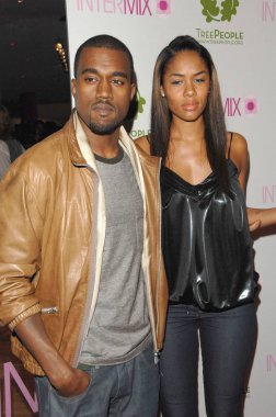 Kanye Batı Intermix Debut, Intermix Store, Robertson Boulevard, Batı Hollywood, CA, 25 Eylül 2007 için gelenler. Fotoğraf: Dee Cercone/Everett Collection