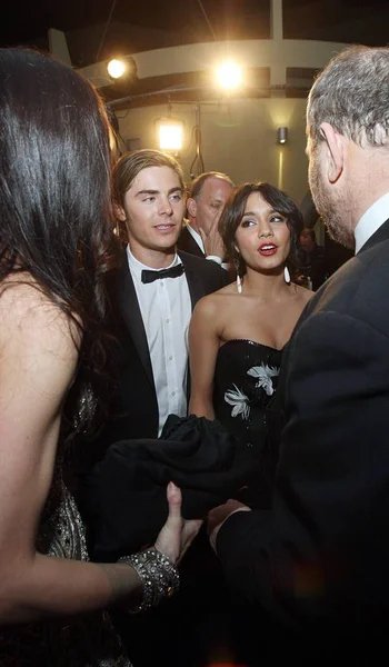 Zac Efron Vanessa Hudgens Asistiendo Los 81St Annual Academy Awards —  Fotos de Stock