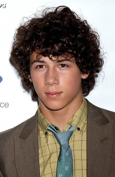 Nick Jonas Sklepie Wygląd Dla Jonas Brothers Cdvu Album Launch — Zdjęcie stockowe