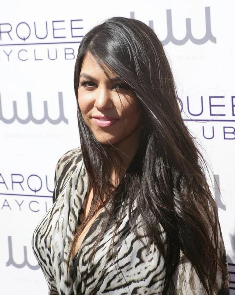 Kourtney Kardashian Las Llegadas Para Kourtney Kardashian Hosts Marquee Dayclub — Foto de Stock