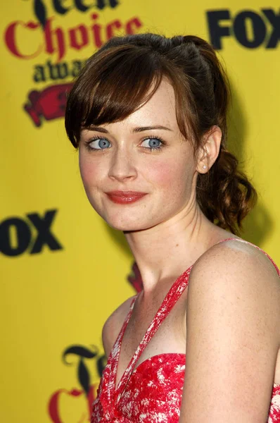 Alexis Bledel Las Llegadas Para 2005 Teen Choice Awards Gibson — Foto de Stock