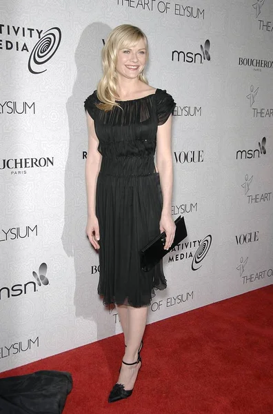 Kirsten Dunst Agli Arrivi Heaven Gala Art Elysium 9900 Wilshire — Foto Stock