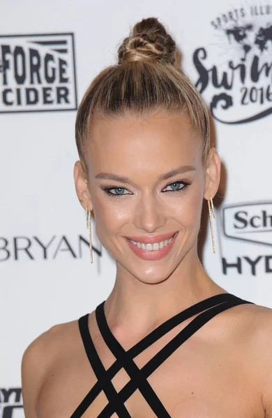 Hannah Ferguson Las Llegadas Sports Illustrated Celebra Traje Baño 2016 — Foto de Stock