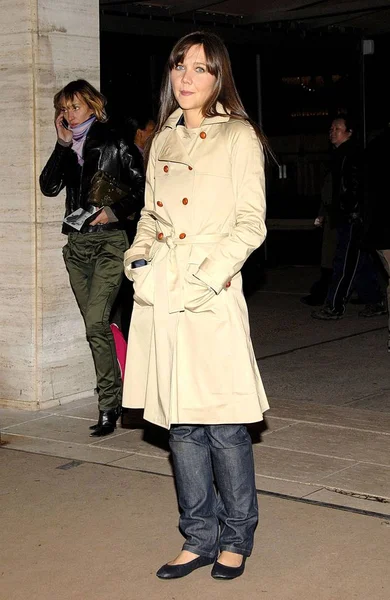 Maggie Gyllenhall Się Thu Candids Mercedes Benz Fashion Week 2008 — Zdjęcie stockowe