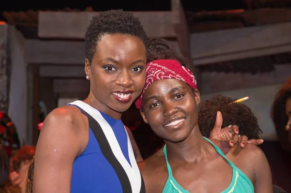 Danai Gurira Lupita Nyong Attendance Eclipsed Preview Performance Broadway John — стоковое фото