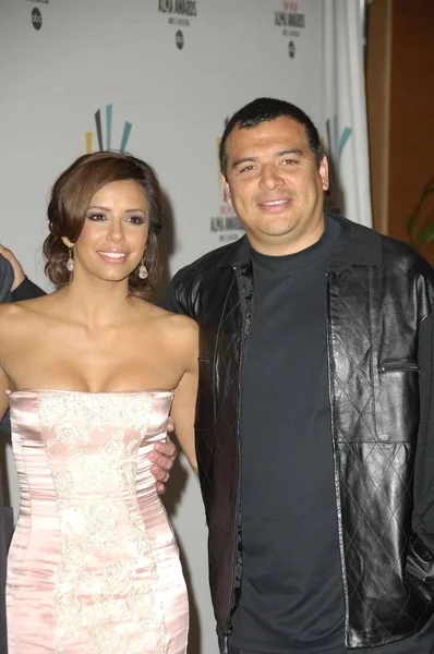 Eva Longoria Carlos Mencia Press Conference Alma Awards Nomination Announcement — Stock Photo, Image