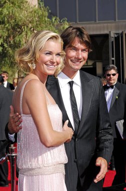 Rebecca Romijn, Jerry O'Connell Gelenler için gelenler - 59 Yıllık Primetime Emmy Ödülleri, Tapınak Auditorium, Los Angeles, Ca, 16 Eylül 2007. Fotoğraf: Michael Germana / Everett Koleksiyonu