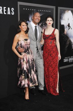 Carla Gugino, Dwayne Johnson, Alexandra Daddario San Andreas Premiere için gelen, TCL Çin 6 tiyatrolar (formerly Grauman ' 's), Los Angeles, CA Mayıs 26, 2015. Fotoğraf: Elizabeth Goodenough/Everett Collection