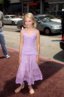 Annasophia Robb Charlie ve Çikolata Fabrikası Premiere, Grauman Çin Tiyatrosu, Los Angeles, Ca, Pazar, Temmuz 10, 2005 için gelenler. Fotoğraf: Michael Germana / Everett Koleksiyonu