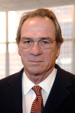 Tommy Lee Jones Melquiades Estrada Soundtrack Release Üç Definler için mağaza görünümünde, Barnes & Noble Lincoln Square, New York, Ny, Ocak 26, 2006. Fotoğraf: Brad Barket / Everett Koleksiyonu