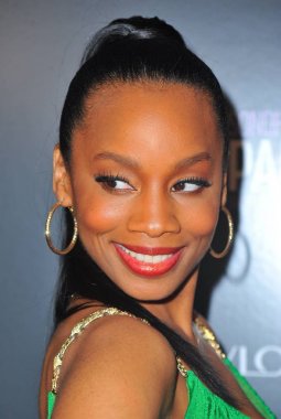 Anika Noni Rose Şirket Revival Filme Sürümü Premiere Gösterimi için gelenler, Broadway'de Nyit Auditorium, New York, Ny Haziran 8, 2011. Fotoğraf: Gregorio T. Binuya / Everett Koleksiyonu