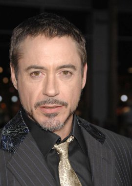 Robert Downey Jr Iron Man Premiere için gelenler, Grauman Çin Tiyatrosu, Los Angeles, Ca, Nisan 30, 2008. Fotoğraf: Michael Germana / Everett Koleksiyonu