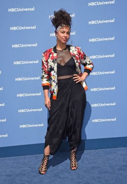 Alicia Keys (Dolce & Gabbana ceket giyiyor) Nbc Upfronts için gelen 2016 - Bölüm 2, Radio City Music Hall, New York, Ny Mayıs 16, 2016. Fotoğraf: Derek Storm / Everett Koleksiyonu