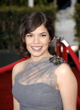 America Ferrera (Monique Lhuillier elbise giyiyor) Gelenler için gelenler - 44 Yıllık Screen Actors Guild Ödülleri (Sag), Shrine Auditorium & Exposition Center, Los Angeles, Ca, 27 Ocak 2008. Fotoğraf: Michael Germana / Everett Koleksiyonu