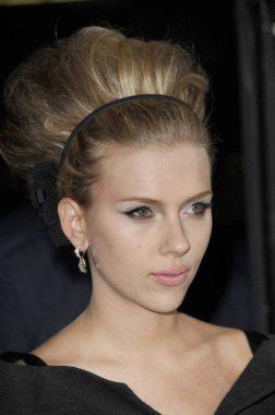 Scarlett Johansson Siyah Dahlia galası için gelenler, Sinema Sanatları ve Bilimleri Akademisi, Beverly Hills, Ca, Eylül 06, 2006. Fotoğraf: Michael Germana / Everett Koleksiyonu