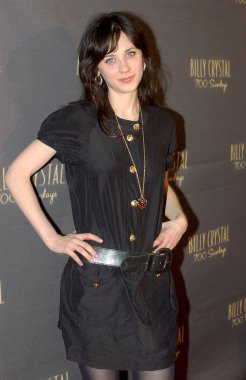Zooey Deschanel 700 Pazar Açılış Gecesi, Wilshire Tiyatrosu, Los Angeles, Ca, 12 Ocak 2006. Fotoğraf: John Hayes / Everett Koleksiyonu