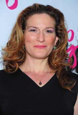 Broadway'de Gigi Müzikal Açılış Gecesi Revival için gelenler Ana Gasteyer, Neil Simon Tiyatrosu, New York, Ny Nisan 8, 2015. Fotoğraf: Gregorio T. Binuya